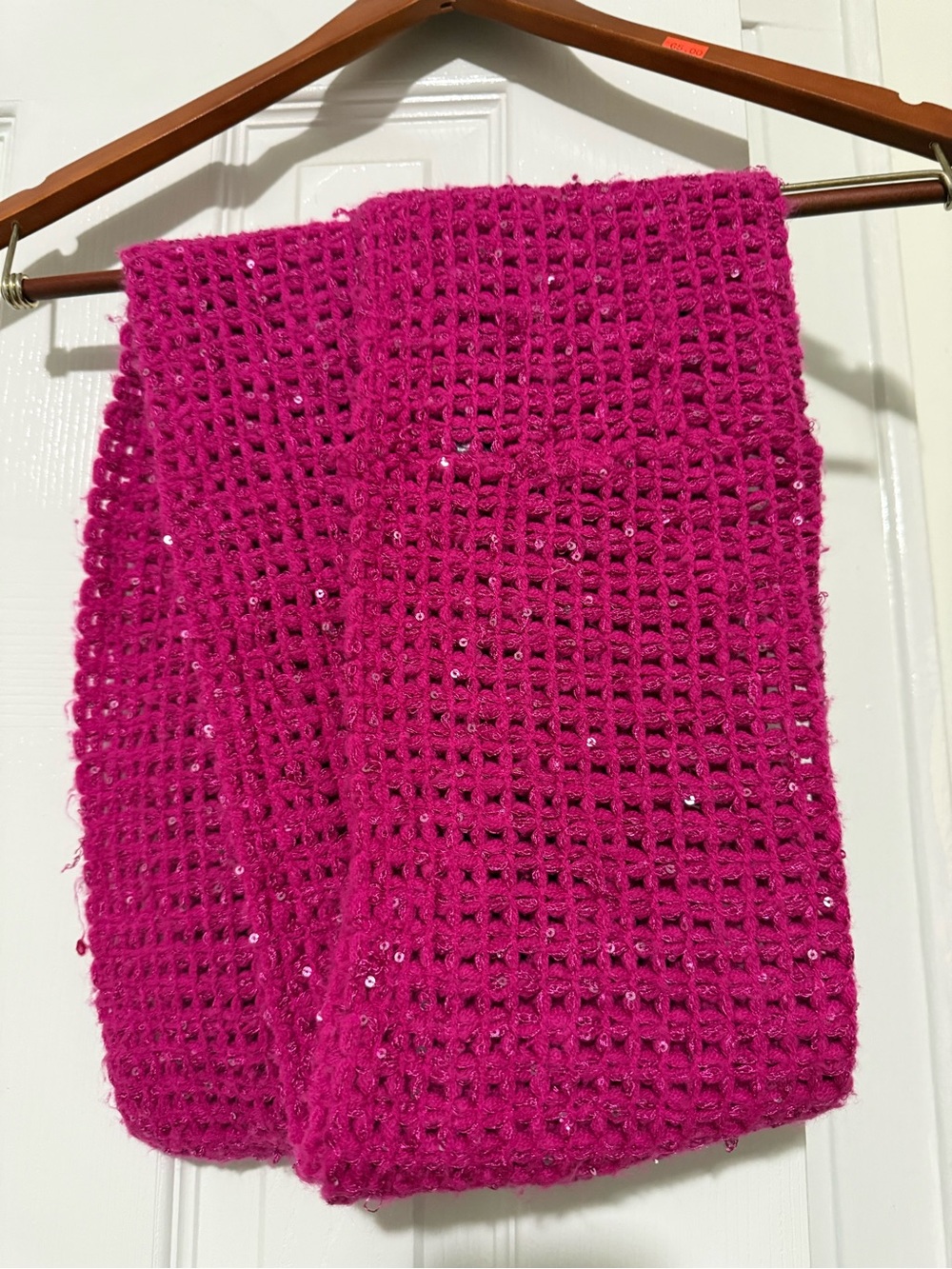 Sparkle Knit infinite loop Weave Scarf in Fuchsia